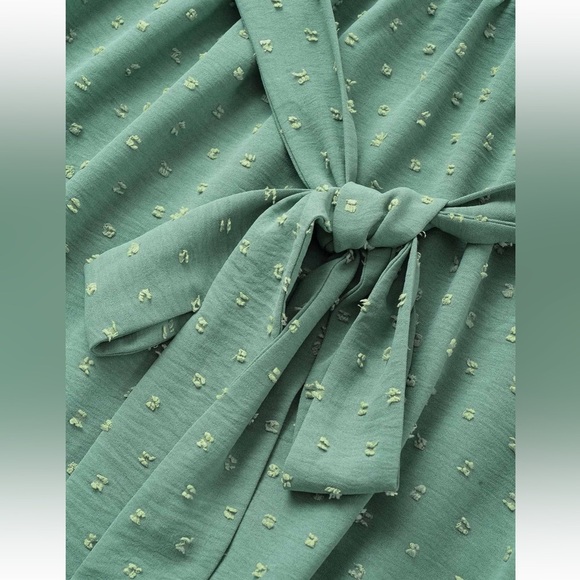 BloomChic Solid Wrap Pocket Belted Contrast Lace Ruffle Trim Maxi Dress 2XL us18 - Picture 5 of 8